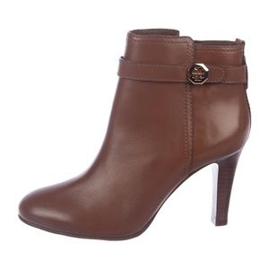 NEW! Gorgeous Tory Burch Brita Leather Booties